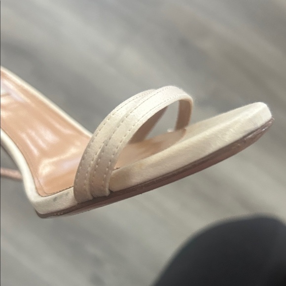 Aquazzura Cream Feathered Concerto Heels Sz 38 - Picture 9 of 16